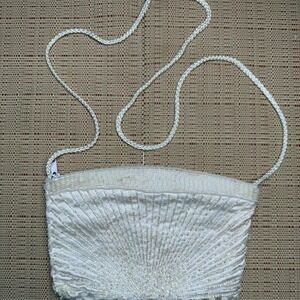 Vintage 90's Beaded Seashell Crossbody Handbag